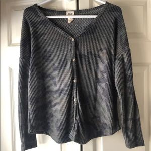 Buckle camo long sleeve